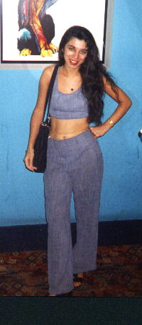 f2272.jpg (17847 bytes)